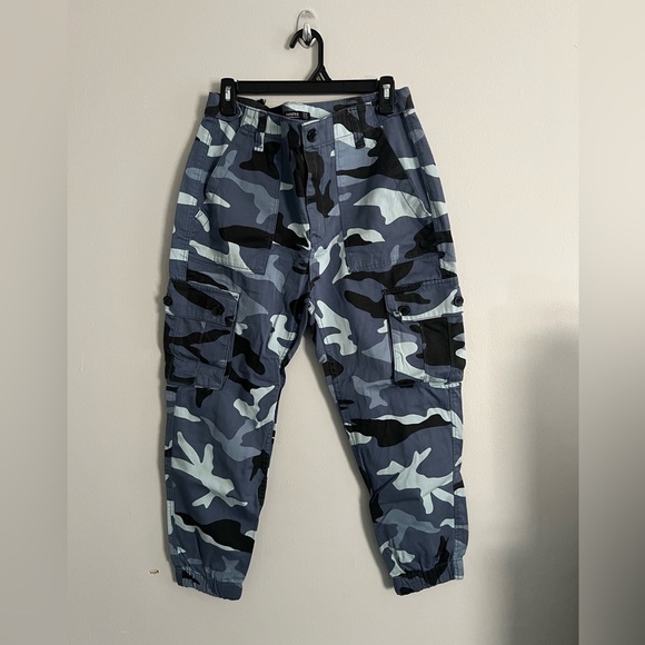NWOT Bershka size 8 Blue Camouflage Cargo Pants - Picture 1 of 6